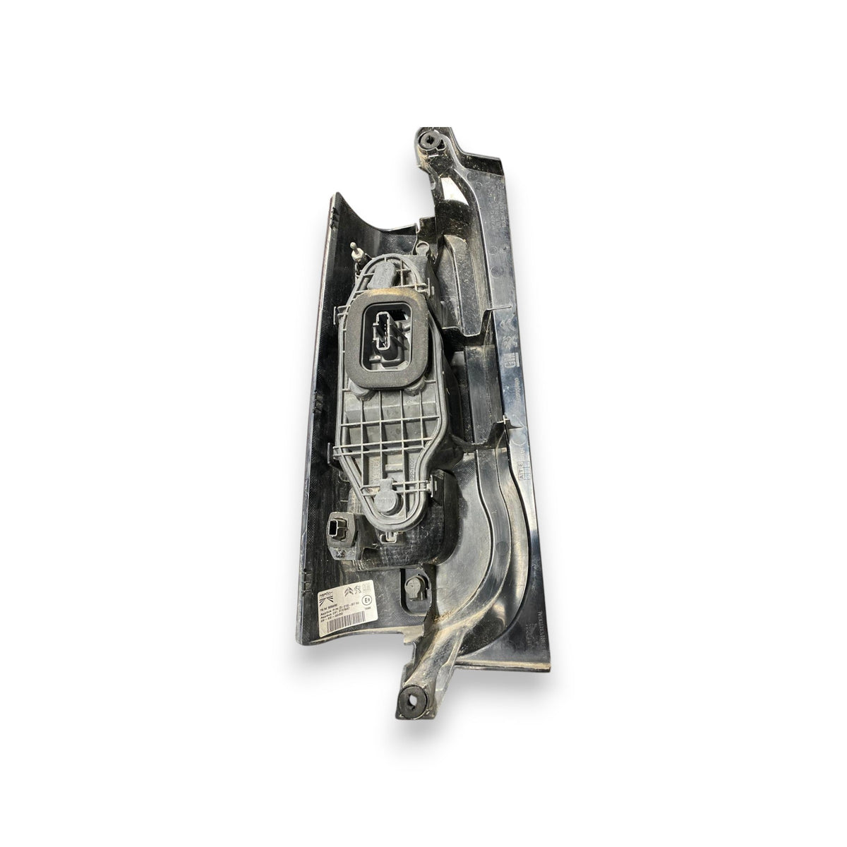 stop / fanale alogeno posteriore desto peugeot partner (2008 - 2018) Cod: 9820554880 - F&P CRASH SRLS - Ricambi Usati