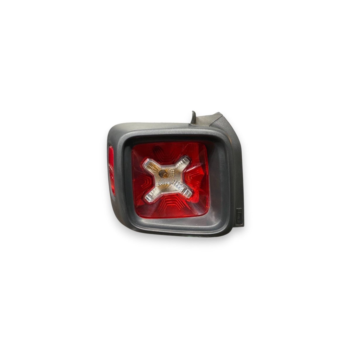 Stop / halogen rear light left (sx) jeep renegade (2014 - ) code: 52109469 - F&amp;P CRASH SRLS - Used Parts