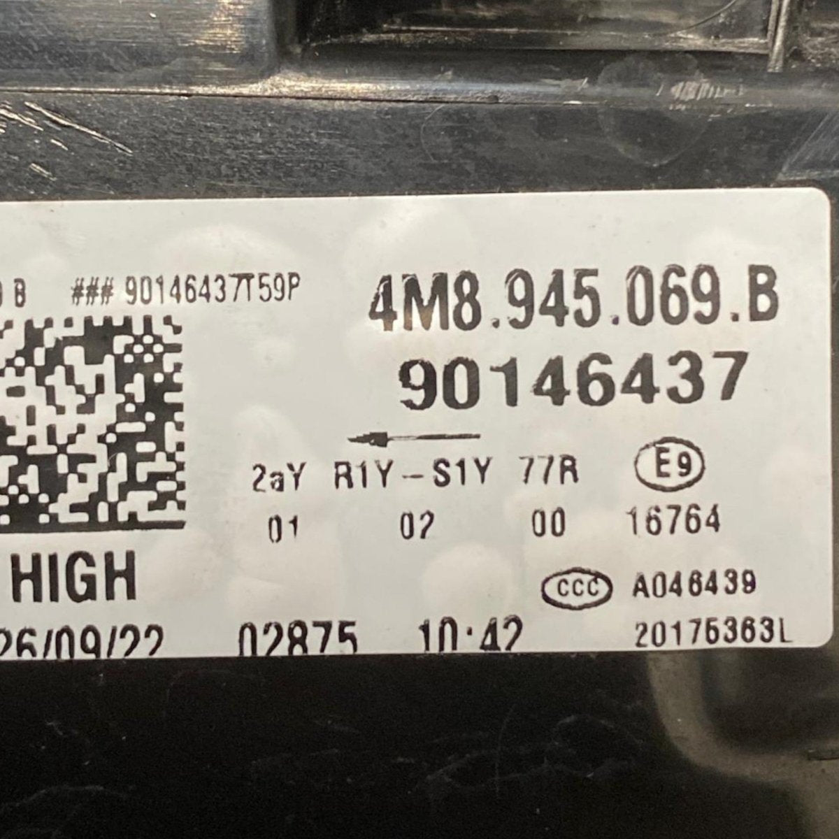 Stop / left external light (sx) Audi Q8 S - Line (2018 - 2023) Code: 4M8945069B - F&P CRASH SRL - Used Parts