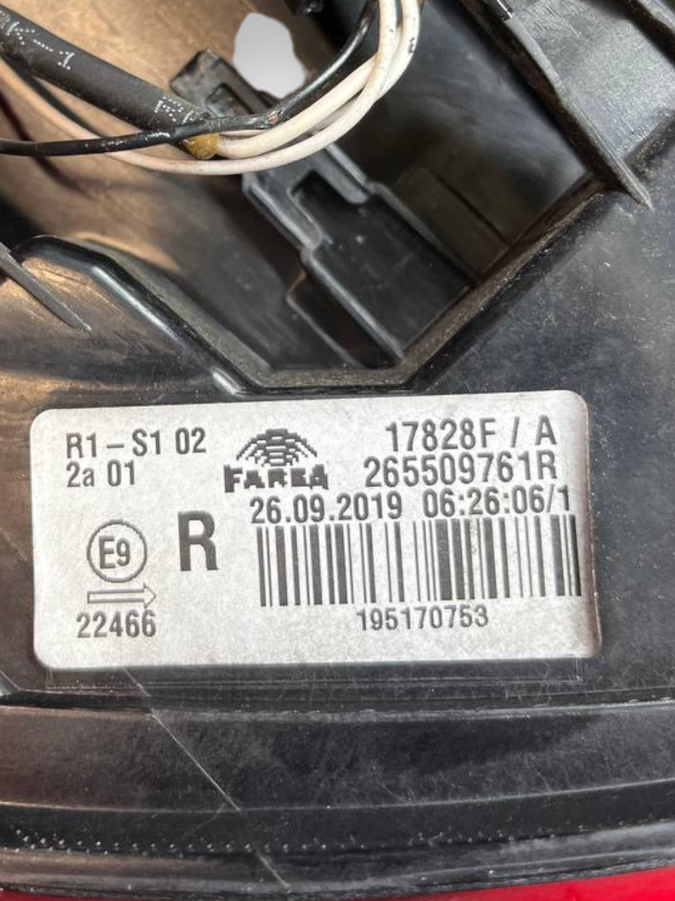 Stop / Rear LED light external right (dx) Renault Clio V (2022) code: 265509761R - F&P CRASH SRLS - Used Parts