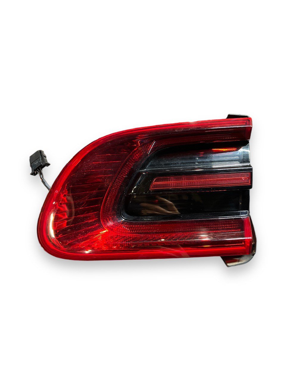 Stop / Fanale posteriore interno destro led Porsche Macan (2013>) cod.95B945094F - F&P CRASH SRLS - Ricambi Usati