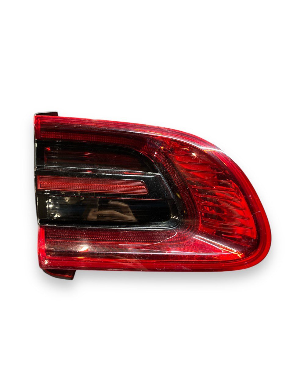 Stop / Fanale posteriore interno sinistro led Porsche Macan (2013&gt;) cod.95B945093F - F&amp;P CRASH SRLS - Ricambi Usati