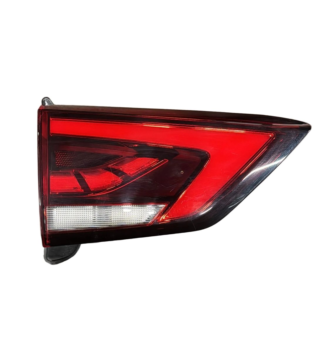 Stop / fanale posteriore interno sinistro MG ZS cod.A049988 (2021 - ) - F&amp;P CRASH SRL - Ricambi Usati