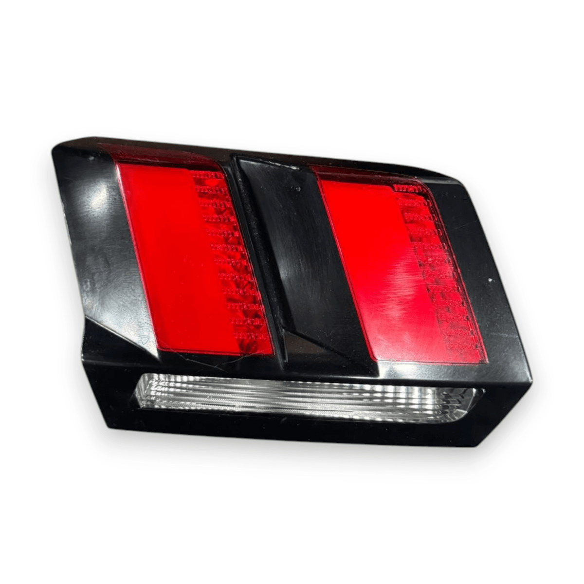 Stop / Fanale posteriore interno sinistro (sx) Peugeot 3008 II cod.9810477880 (2016 - 2020) - F&amp;P CRASH SRL - Ricambi Usati