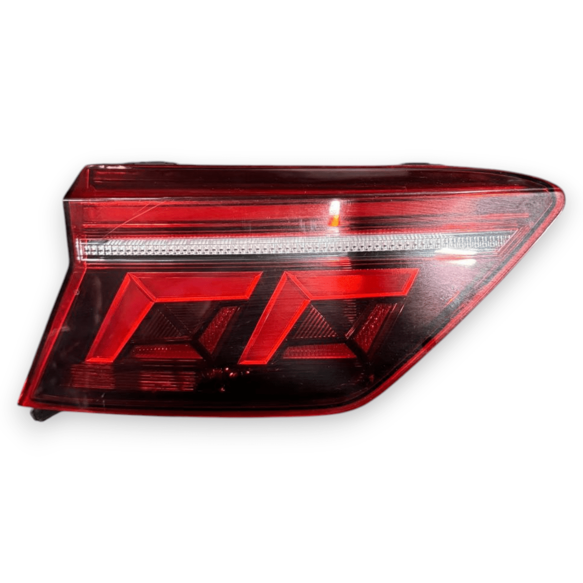 Stop / Fanale posteriore interno sinistro (sx) Volkswagen Tiguan II cod.5NA945307 (2016 - ) - F&amp;P CRASH SRL - Ricambi Usati