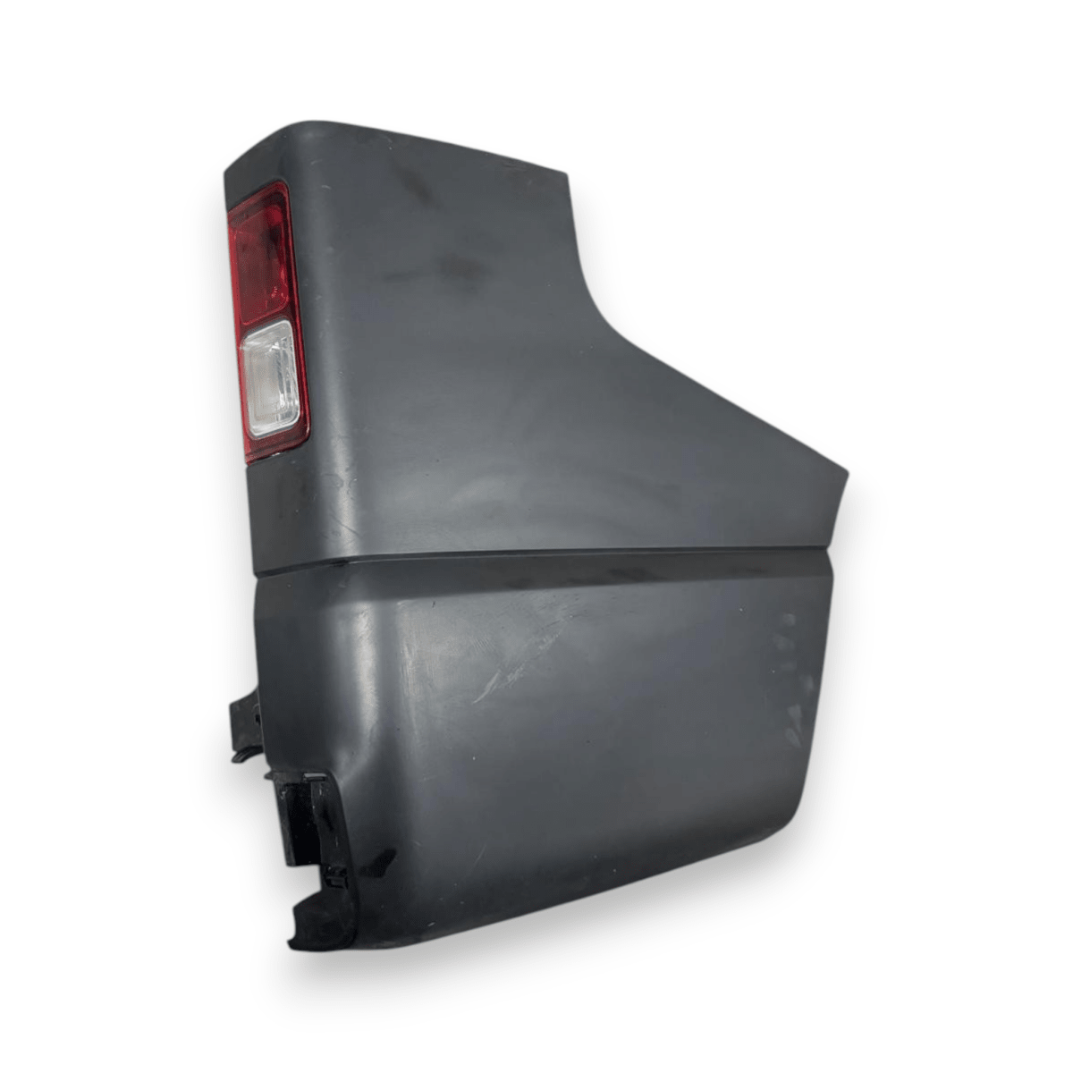 Stop / Fanale posteriore lato inferiore destro (dx) Renault Trafic III cod.850182827R (2014 - ) - F&P CRASH SRL - Ricambi Usati