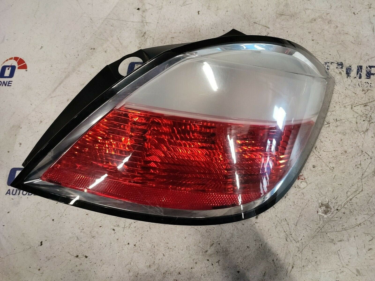 Left Rear Light Stop Dacia Sandreo 8200734825 240114 - F&amp;P CRASH SRLS - Used Parts