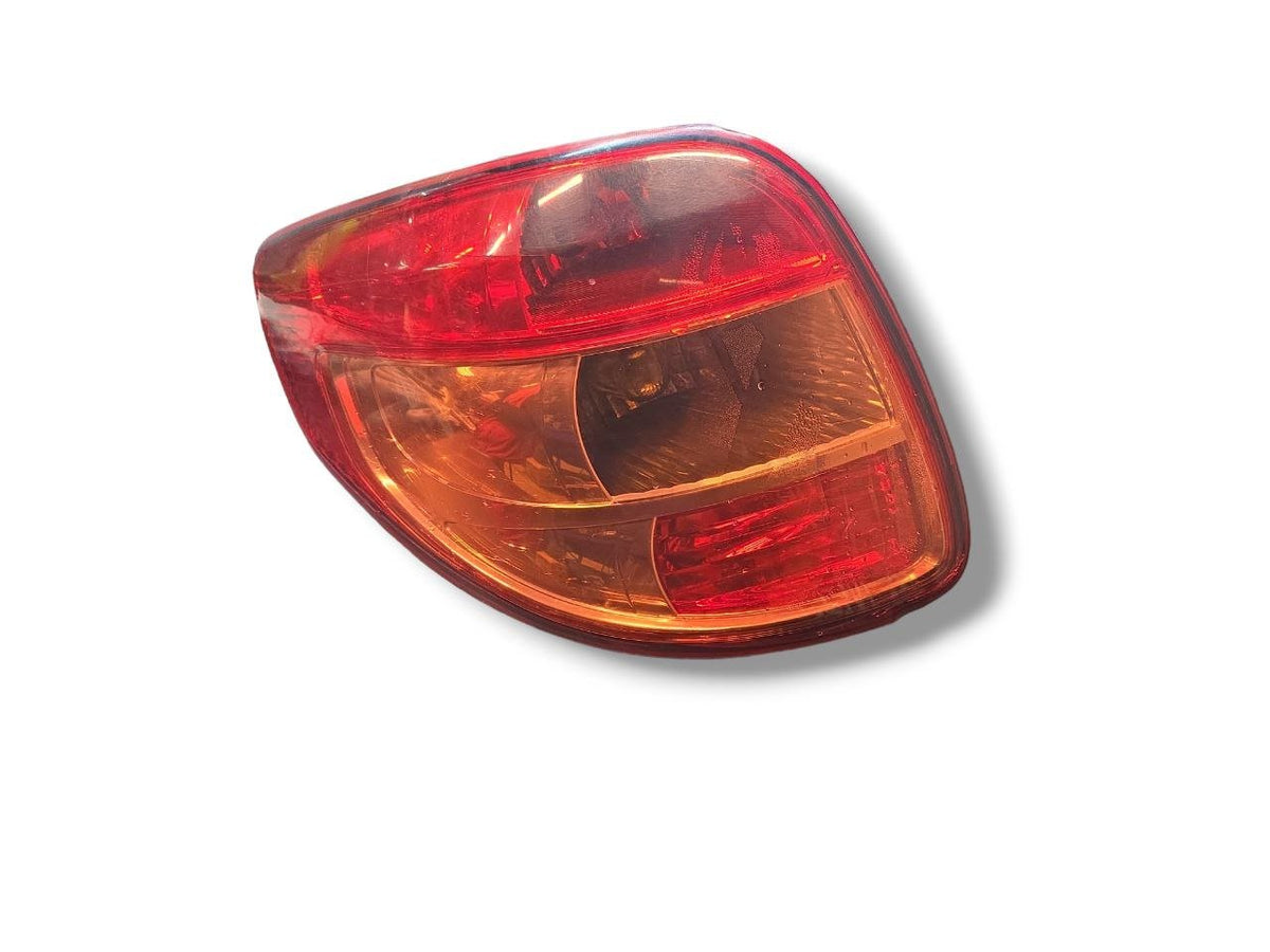 Stop Fanale Posteriore Sinistro Esterno Alogeno Fiat Sedici / Suzuki SX4 ( 2005 - 2012 ) Cod : 220 - 16684 - F&amp;P CRASH SRLS - Ricambi Usati