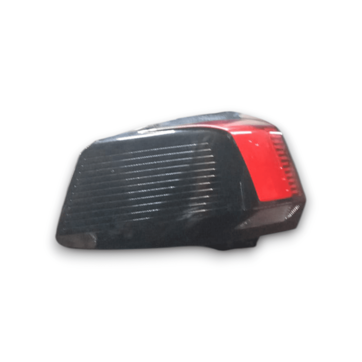 Stop / fanale posteriore sinistro peugeot 5008 cod . 9811028080 ( 2018 > 2024) - F&amp;P CRASH SRL - Ricambi Usati