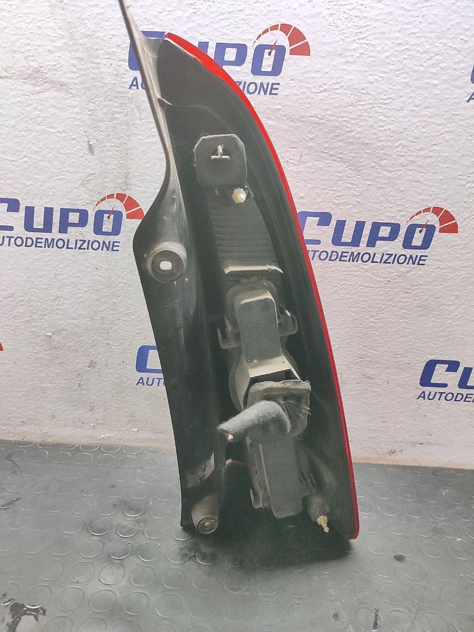 Stop Fanale Posteriore Sinistro Renault Espace (2005) Cod:8200027153 - F&P CRASH SRLS - Ricambi Usati