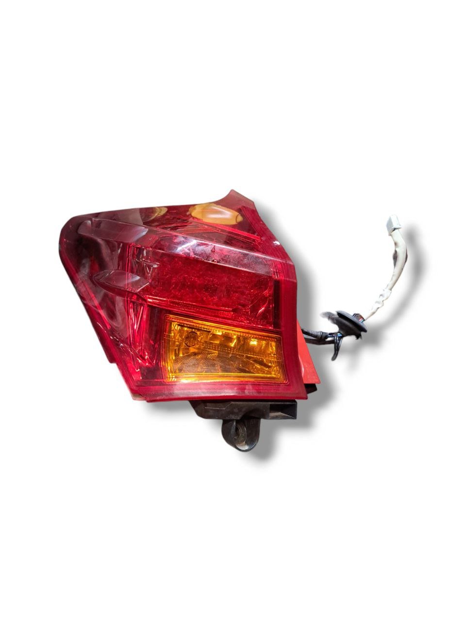 Stop / Fanale posteriore sinistro (sx) Alogeno Toyota Auris 1.8b (2018) COD:81556 - 02730 - F&P CRASH SRLS - Ricambi Usati