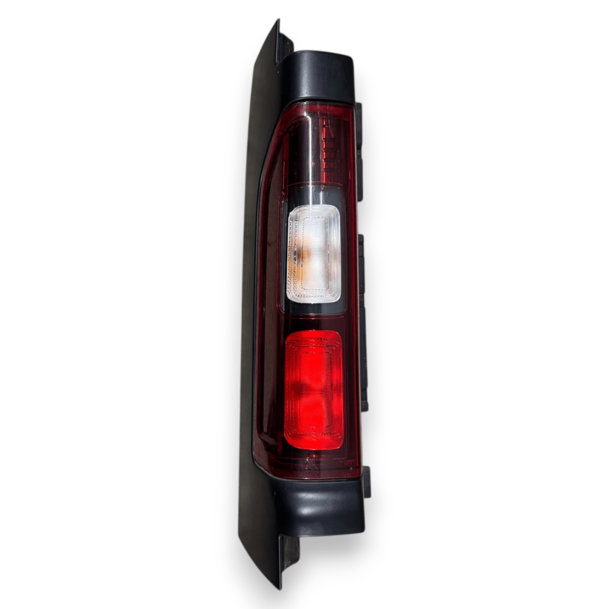 Stop / Fanale posteriore sinistro (sx) Renault Trafic III cod.265A64439R (2014 - ) - F&P CRASH SRL - Ricambi Usati