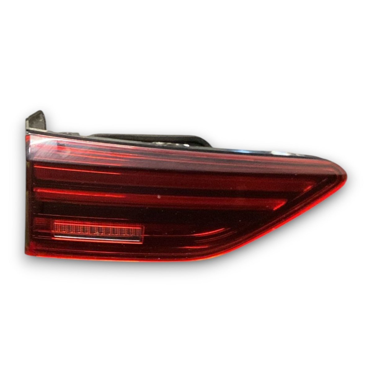 Stop interno posteriore sinistro volkswagen golf VIII cod . 5h0.945.093.h (2019 >) - F&P CRASH SRL - Ricambi Usati