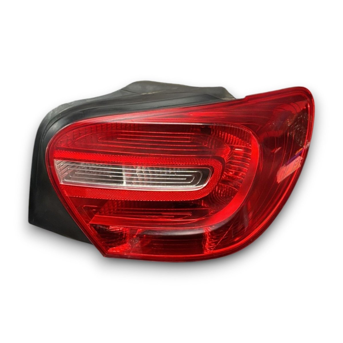 Stop posteriore destro alogeno mercedes benz classe a w176 cod . 610132r (2012 > 2018) - F&P CRASH SRL - Ricambi Usati