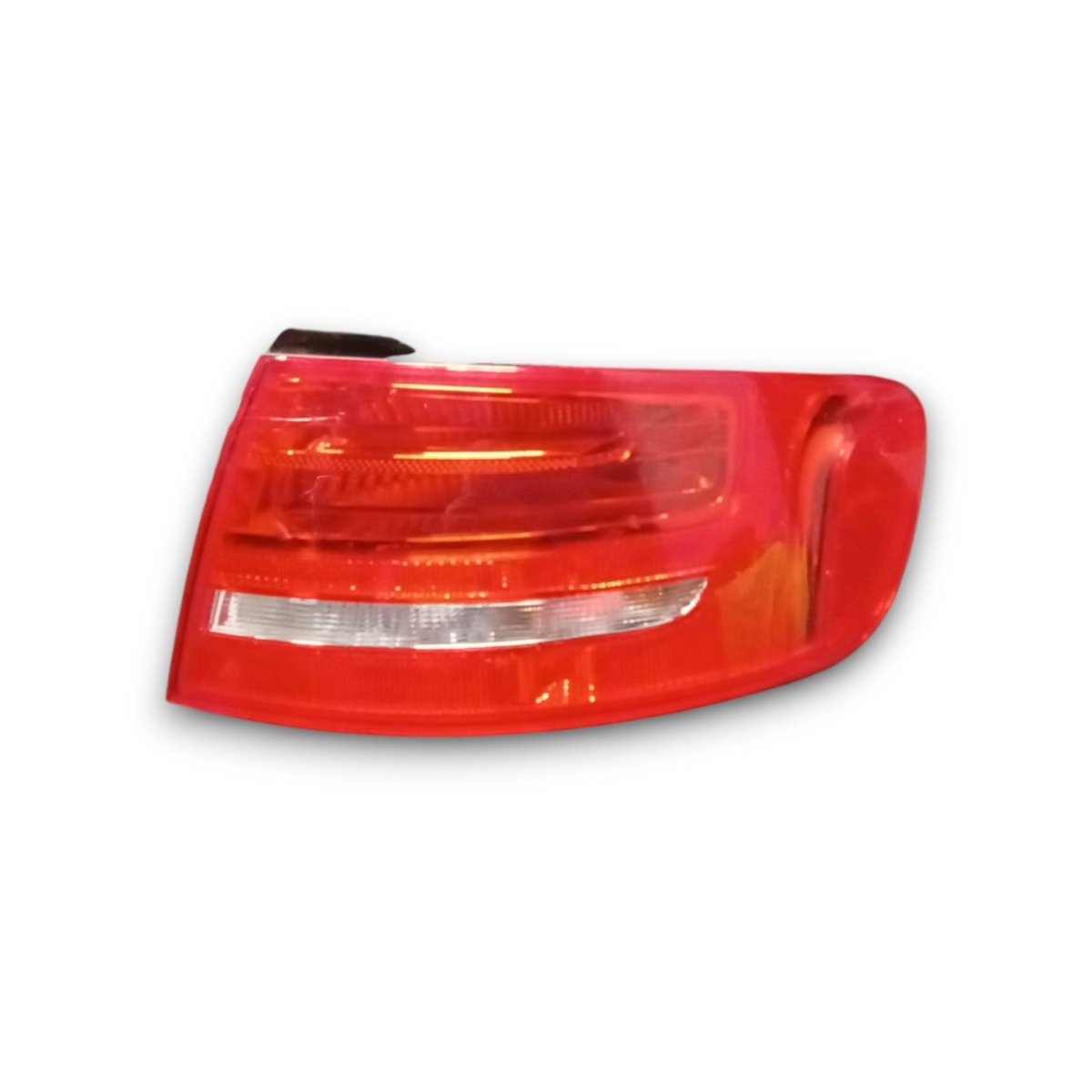 Stop posteriore destro audi a4 b8 cod . 219702 (2007 > 2015) - F&P CRASH SRL - Ricambi Usati