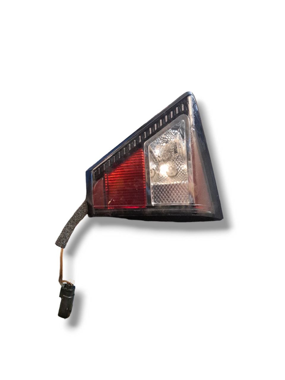 Stop Posteriore Destro Interno Ford Kuga ( 2012 - 2021 ) Cod : L90110235 Danneggiato - F&P CRASH SRLS - Ricambi Usati