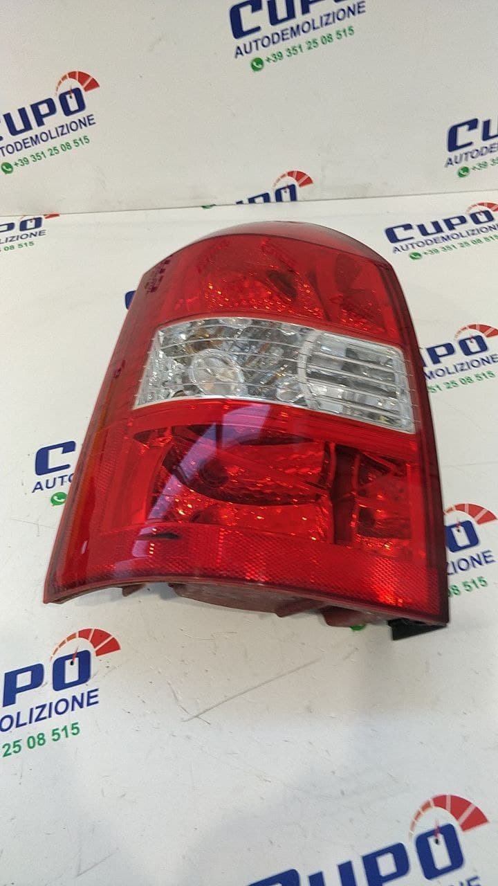 Stop posteriore sinistro Hyundai Tucson 2008 cod 924012E010 - F&amp;P CRASH SRLS - Ricambi Usati