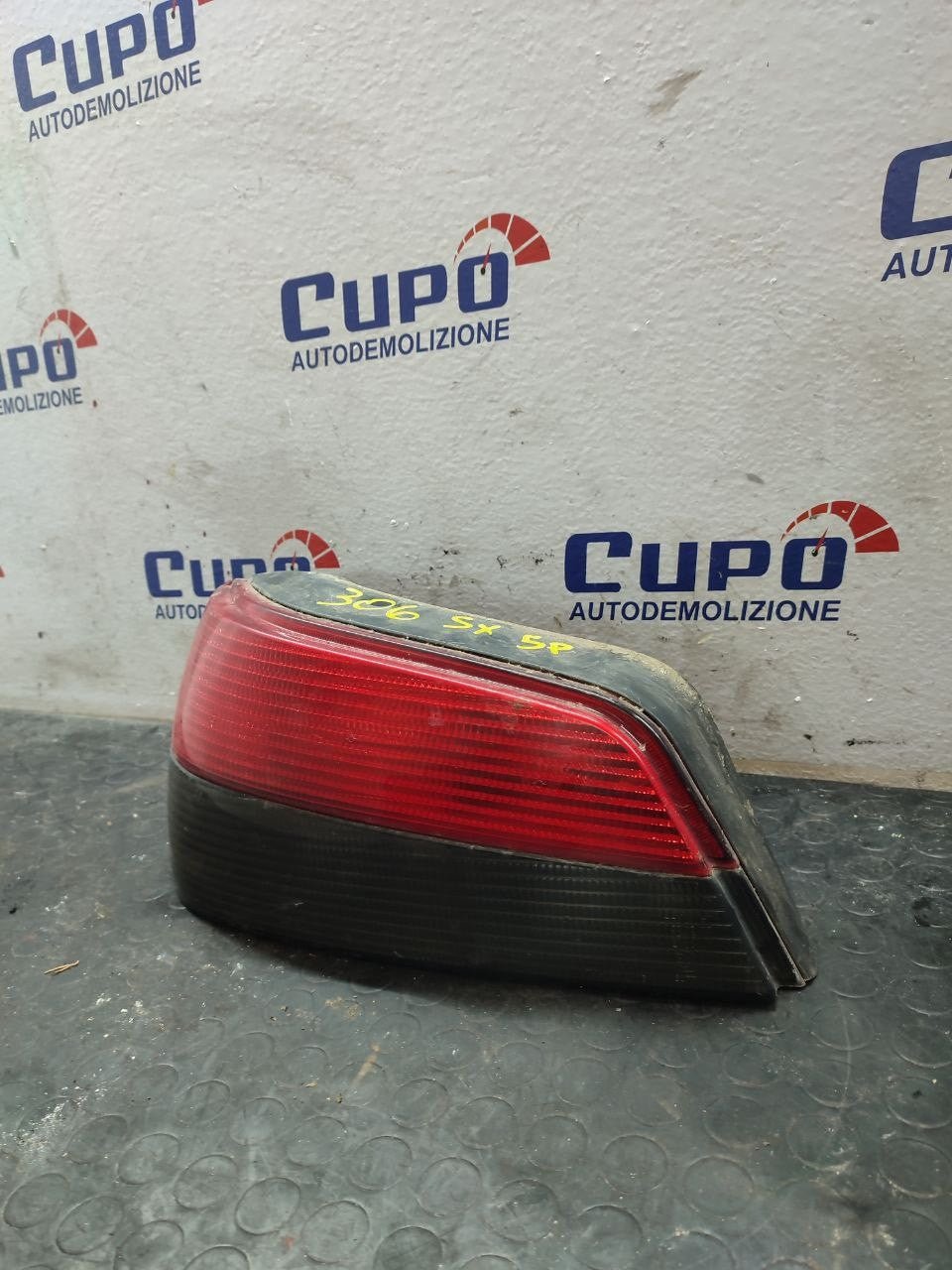 Stop posteriore sinistro Peugeot 306 ( 1997 - 5p ) - F&P CRASH SRLS - Ricambi Usati