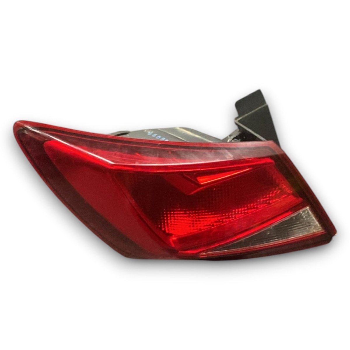 Stop posteriore sinistro seat leon III cod . 08 - 445 - 1937l - b (2012 > 2019) - F&amp;P CRASH SRL - Ricambi Usati