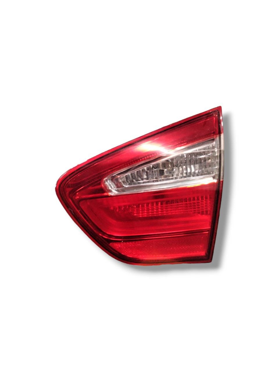 Stop/Right Inner Rear Light Halogen Kia Rio III - UB (2011 - 2017) code.924041W2 - F&P CRASH SRLS - Used Parts