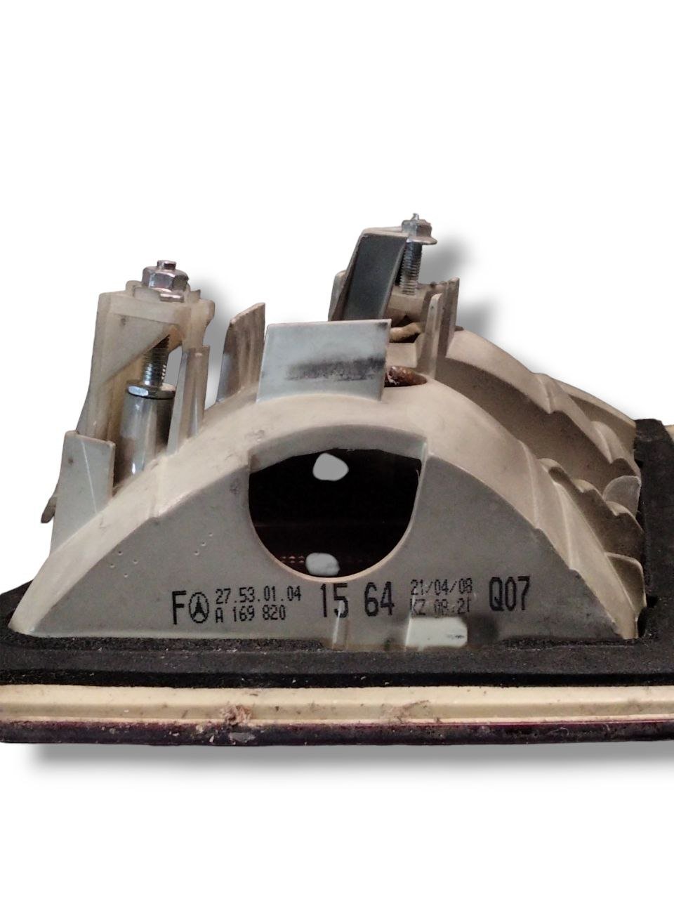 Stop/Left Rear Interior Light Mercedes - Benz Class B w245 (2004 - 2012) code A1698201564 - F&P CRASH SRLS - Used Parts
