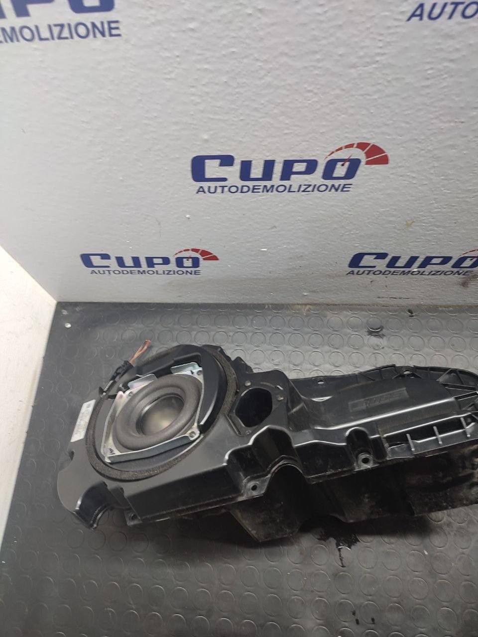 Subwoofer front right speaker box Audi A7 (4g) code 4g8035298a - F&P CRASH SRLS - Used Parts
