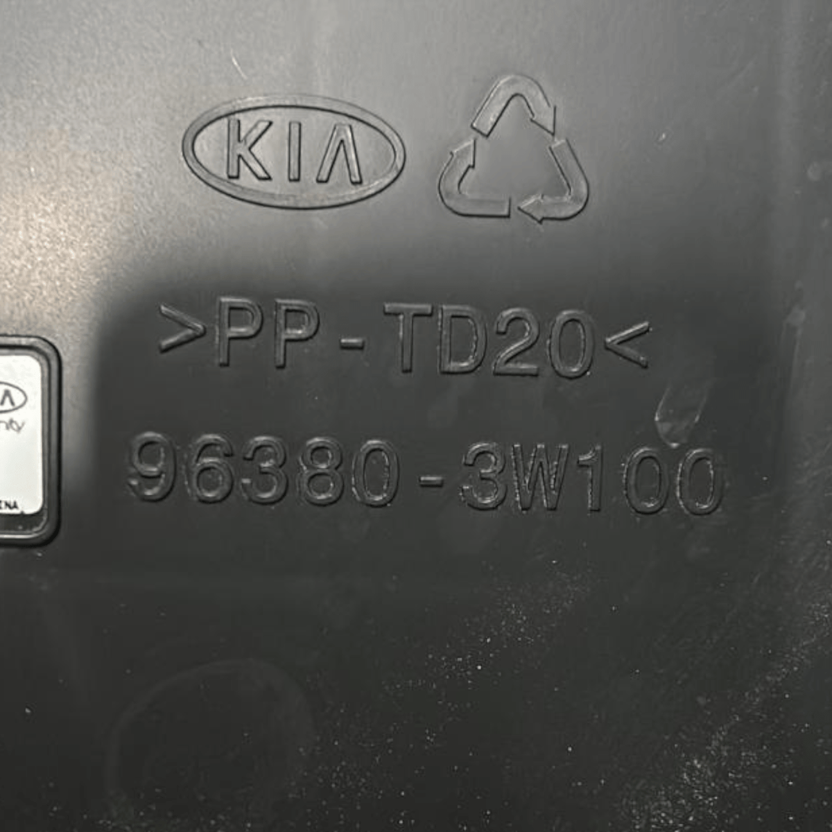 Subwoofer Kia Sportage SL cod:96380 - 3W100 (2010 > 2016) - F&P CRASH SRLS - Ricambi Usati