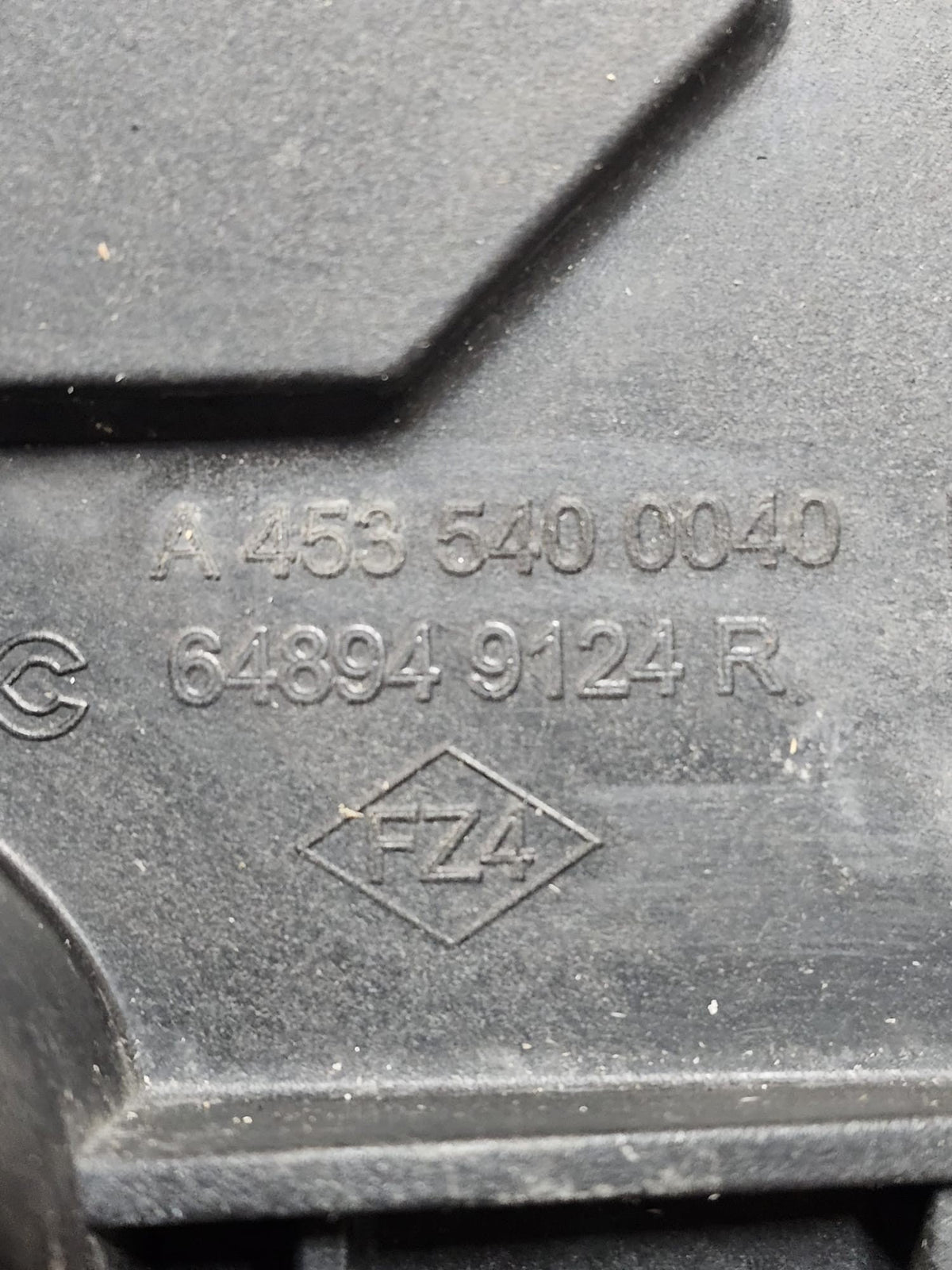 Support / Battery Housing Smart ForFour W453 Code:A4535400040 / 648949124R (2014 - 2021) - F&P CRASH SRLS - Used Parts