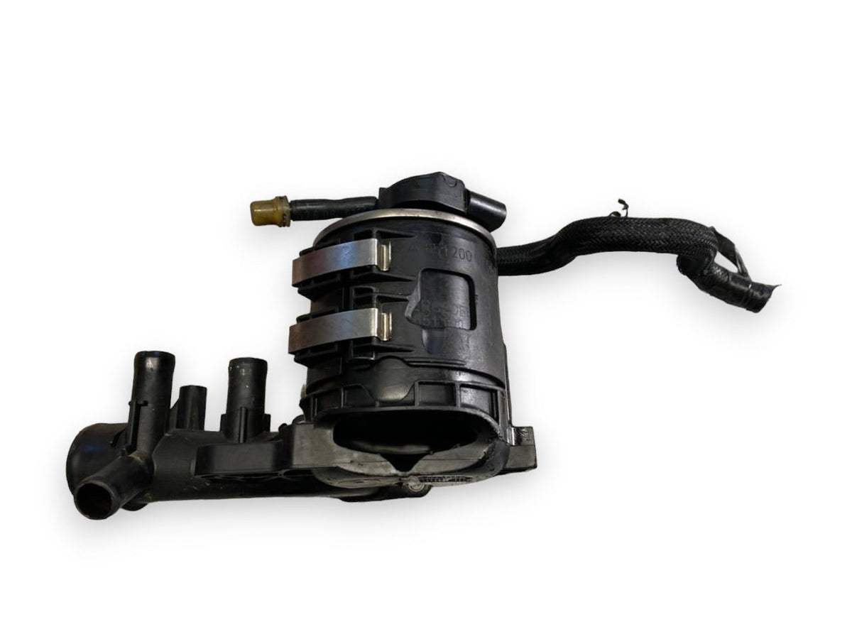 Supporto alloggiamento Filtro carburante Diesel Mercedes - Benz (w205 - 220d) (2014 al 2021) cod:a6512001556 - F&amp;P CRASH SRLS - Ricambi Usati