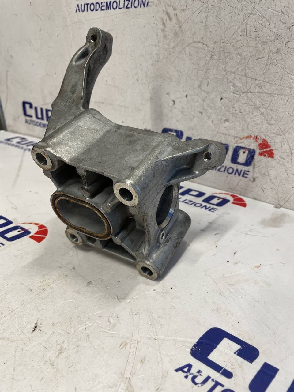 Supporto compressore aria condizionata Porsche Panamera 970 (3.0) 059145169an - F&P CRASH SRLS - Ricambi Usati