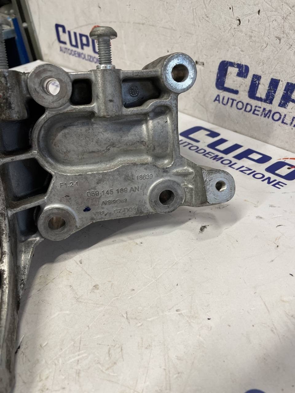 Supporto compressore aria condizionata Porsche Panamera 970 (3.0) 059145169an - F&P CRASH SRLS - Ricambi Usati