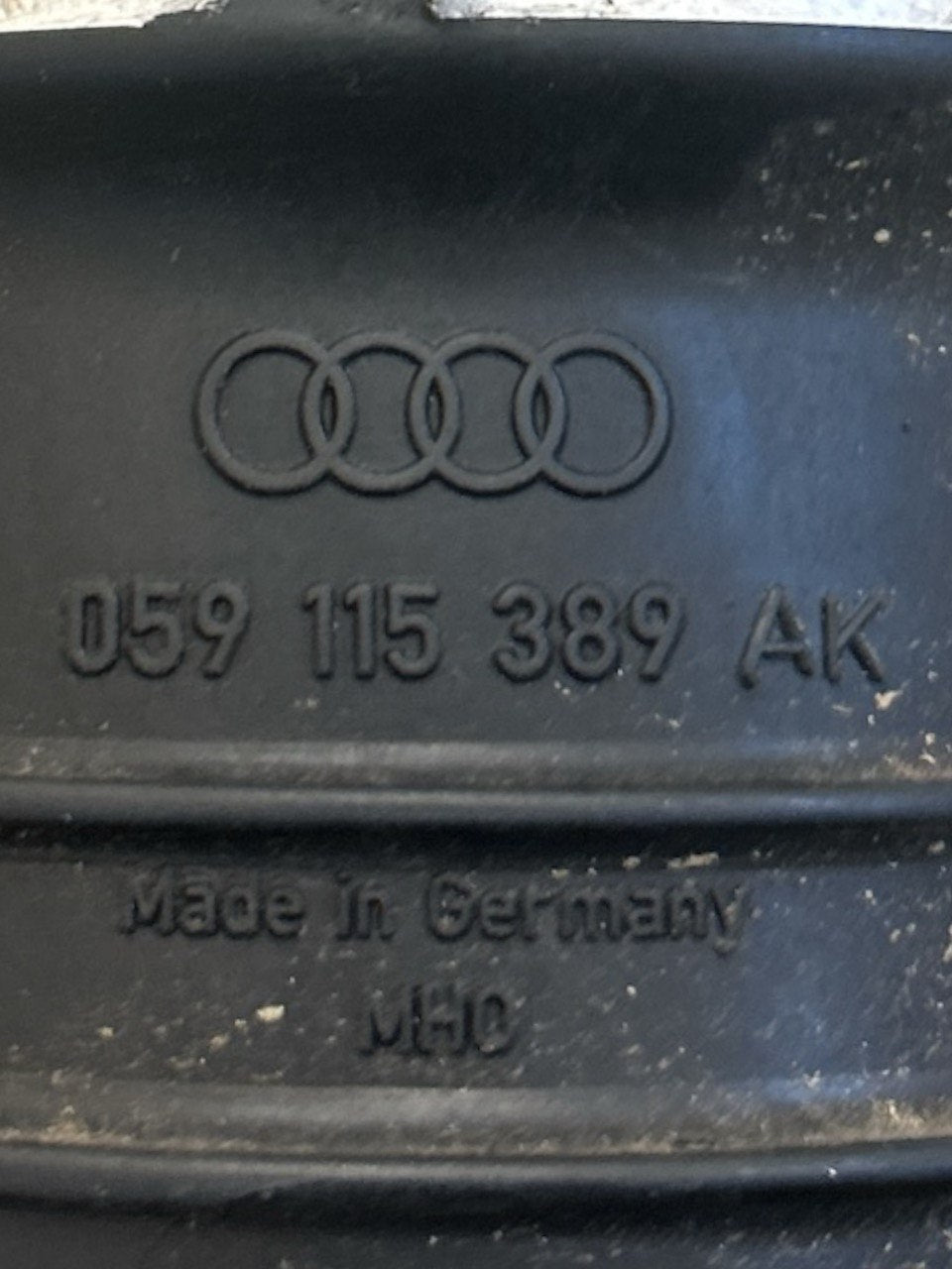 Supporto Filtro Olio Audi A7 3.0 Diesel (2017 > ) cod.059115389AK - F&P CRASH SRLS - Ricambi Usati