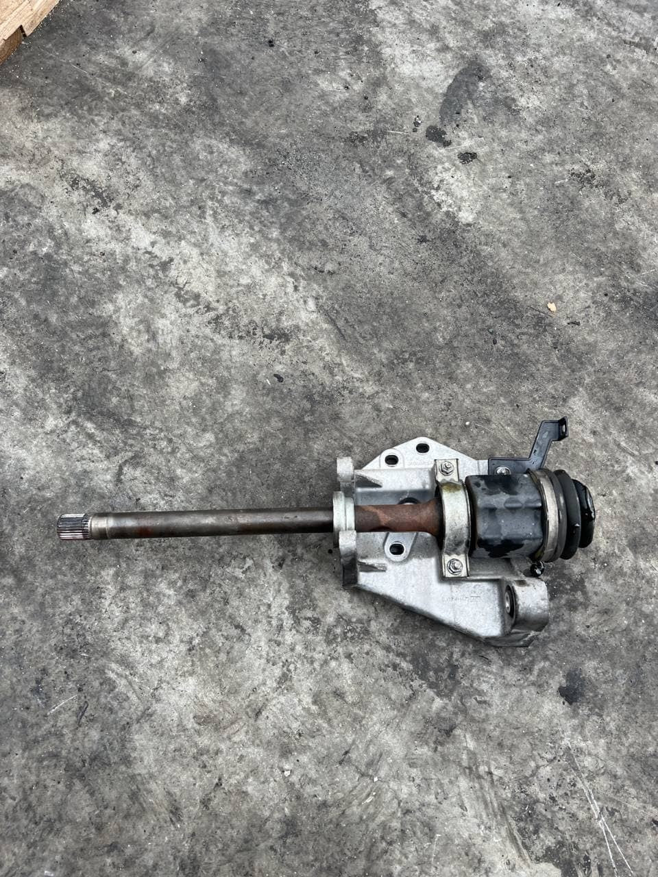 Supporto + giunto albero trasmissione Land Rover Evoque 2.2 d 2013 - F&P CRASH SRLS - Ricambi Usati