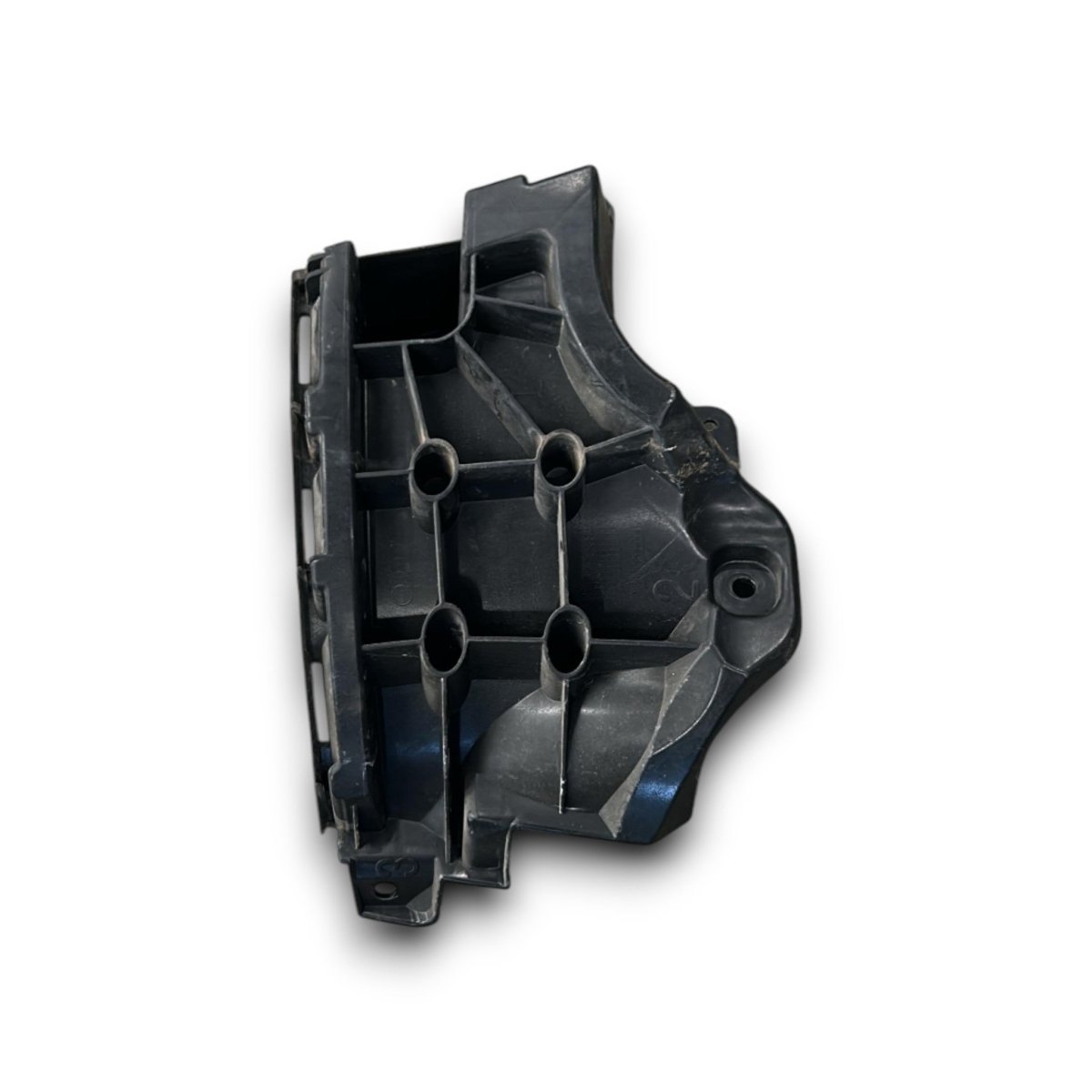 Supporto inferiore sinistro paraurti posteriore Audi Q8 cod.4m8807393 (2018 > 2023) - F&P CRASH SRLS - Ricambi Usati