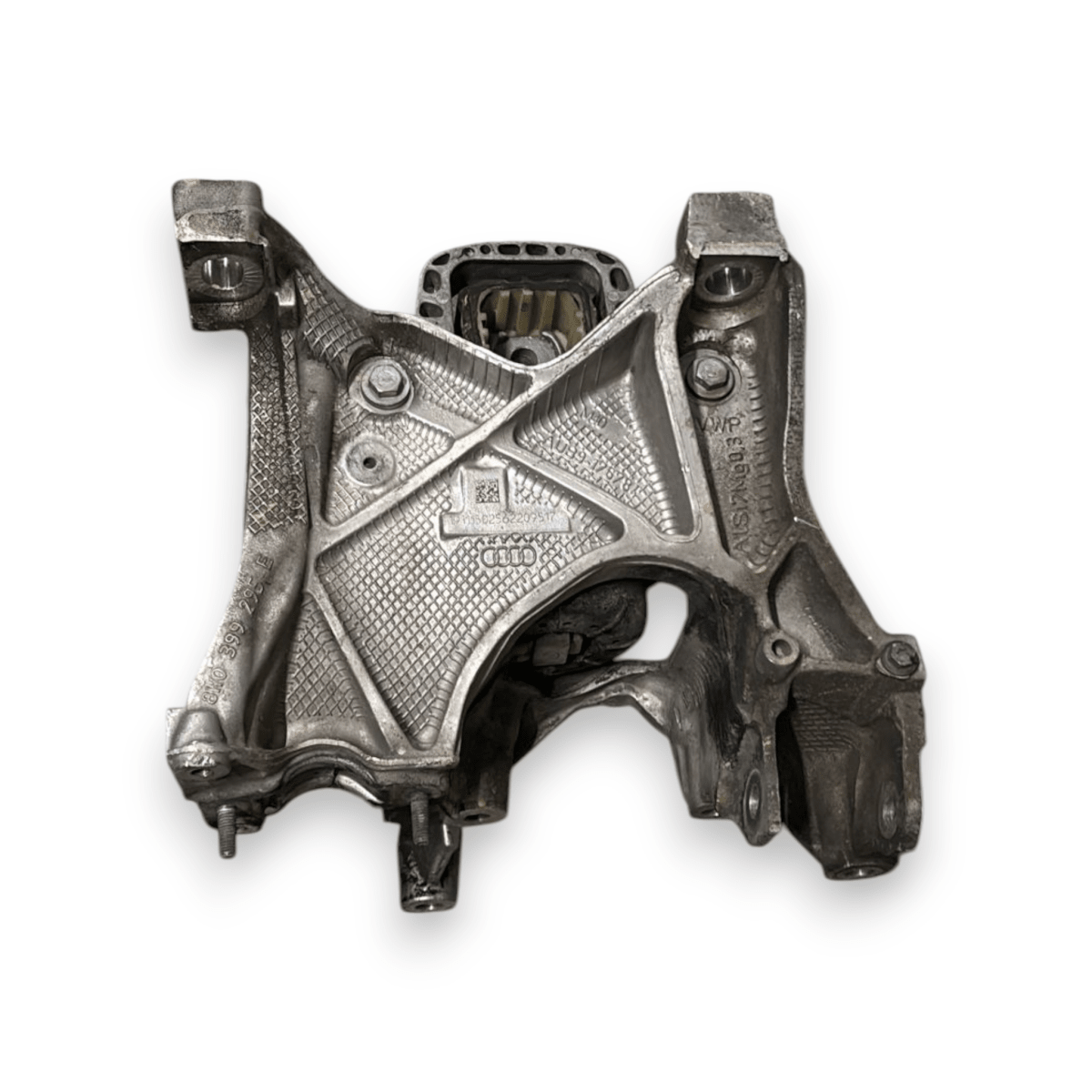 Supporto motore anteriore sinistro (sx) audi a4 b9 2.0 diesel cod:8w0199371cs (2015 - 2024) - F&P CRASH SRL - Ricambi Usati