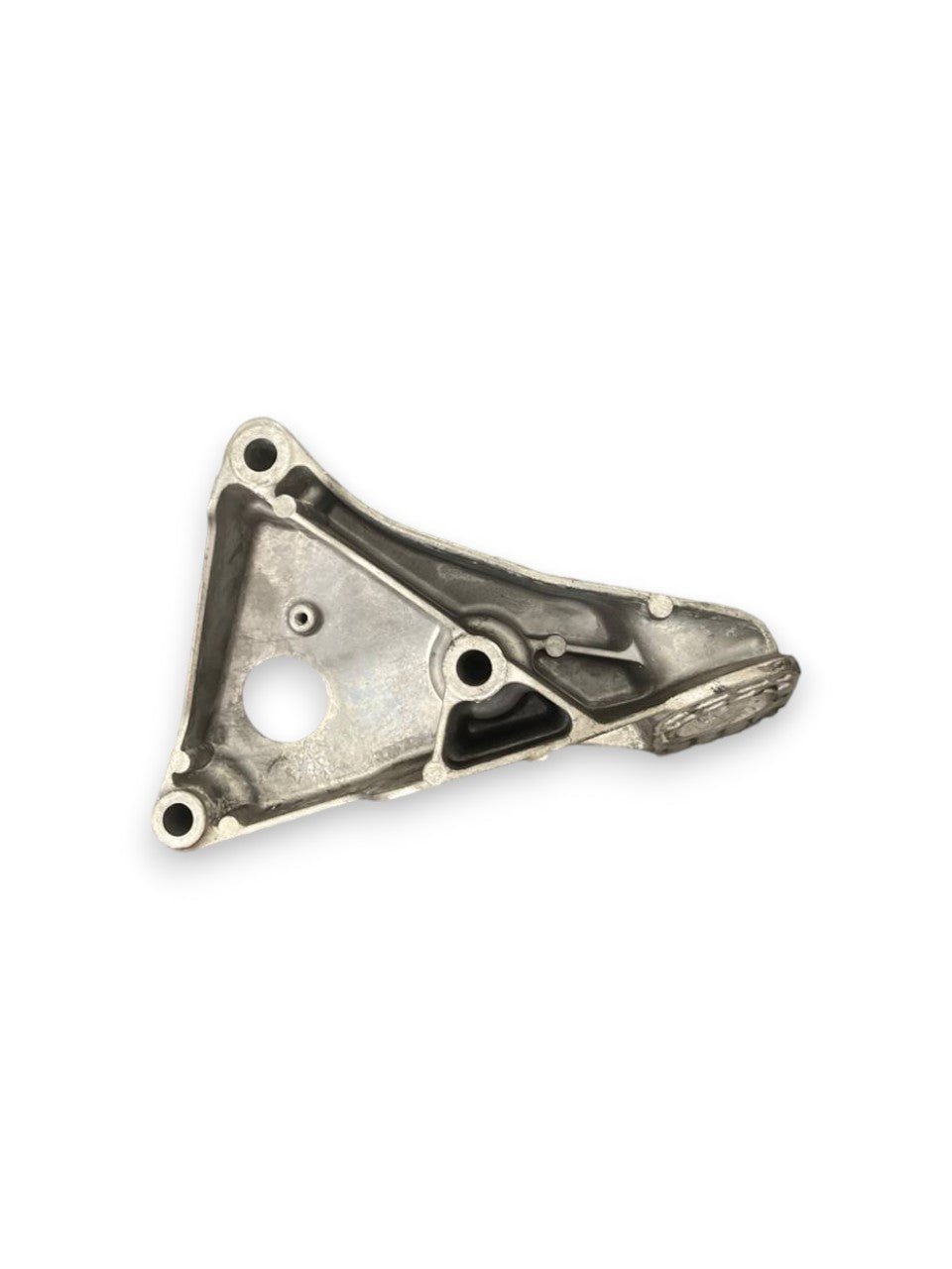 Supporto Motore Bmw Serie 1 E87 / Bmw Serie 3 E90 2.0 Diesel (2004 al 2012) cod: 6777053 - 01 / 13807410 / N47D20C - F&P CRASH SRLS - Ricambi Usati