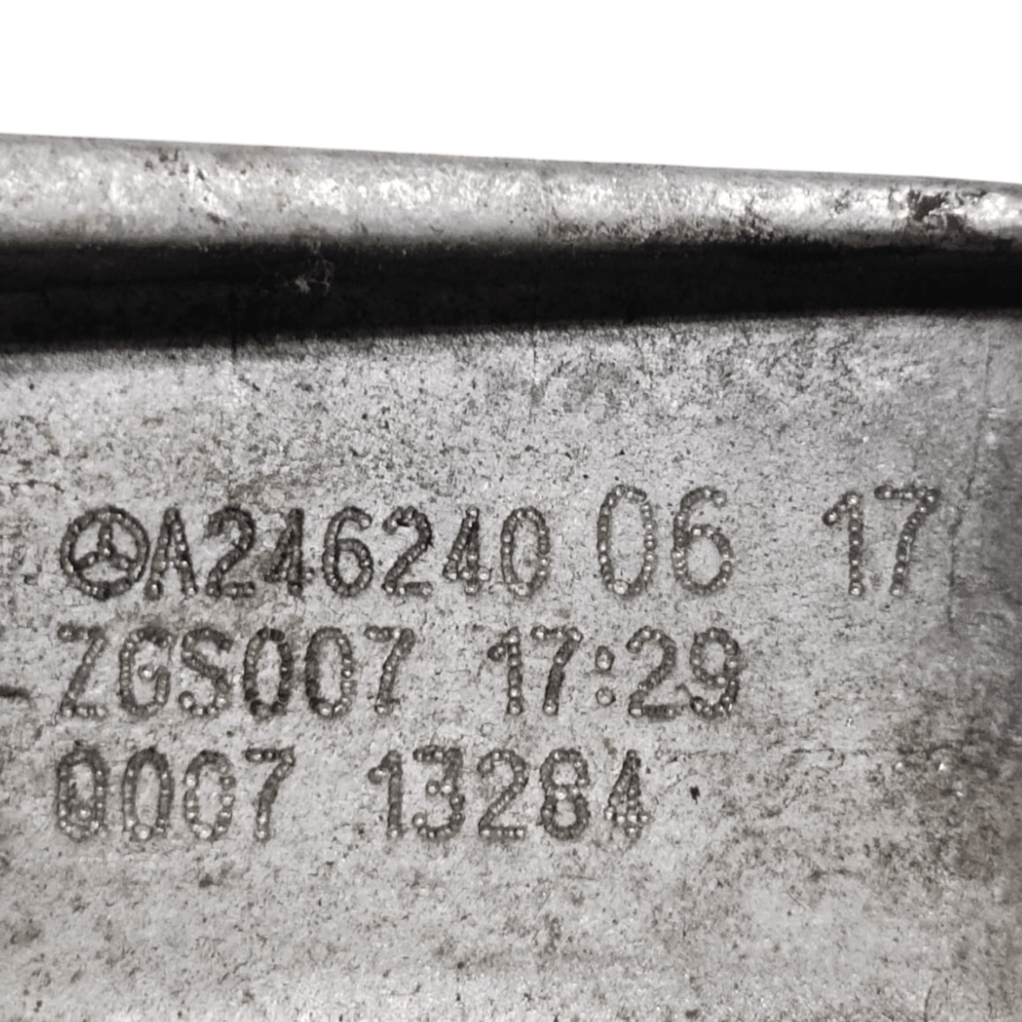 Supporto Motore Destro Mercedes Classe A W176 1.6 Benzina COD: A2462400617(2012 - 2019) - F&P CRASH SRLS - Ricambi Usati