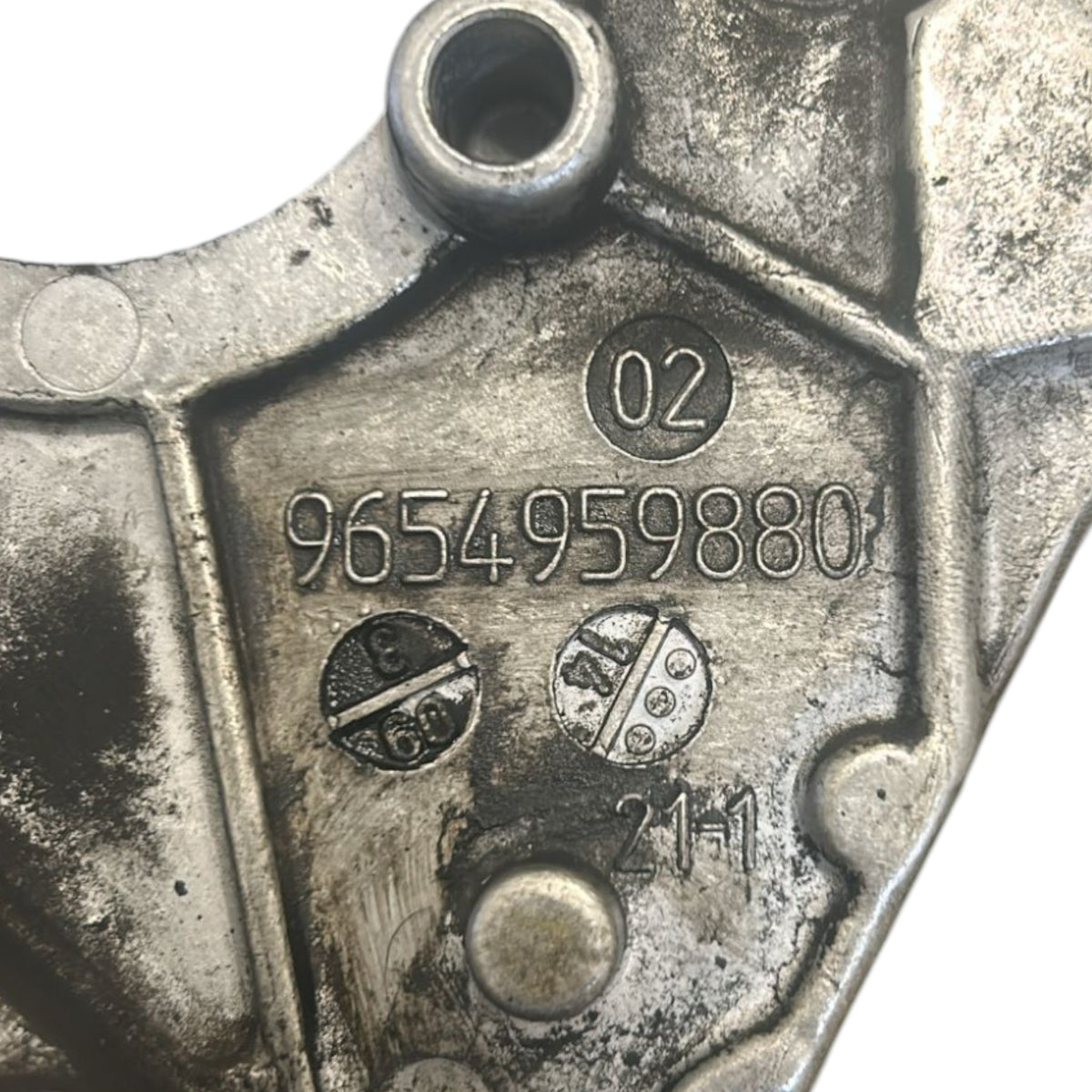Injection Pump Support / Diesel Peugeot 206 1.6 Diesel cod.9654959880 (1998 > 2012) - F&P CRASH SRLS - Used Spare Parts