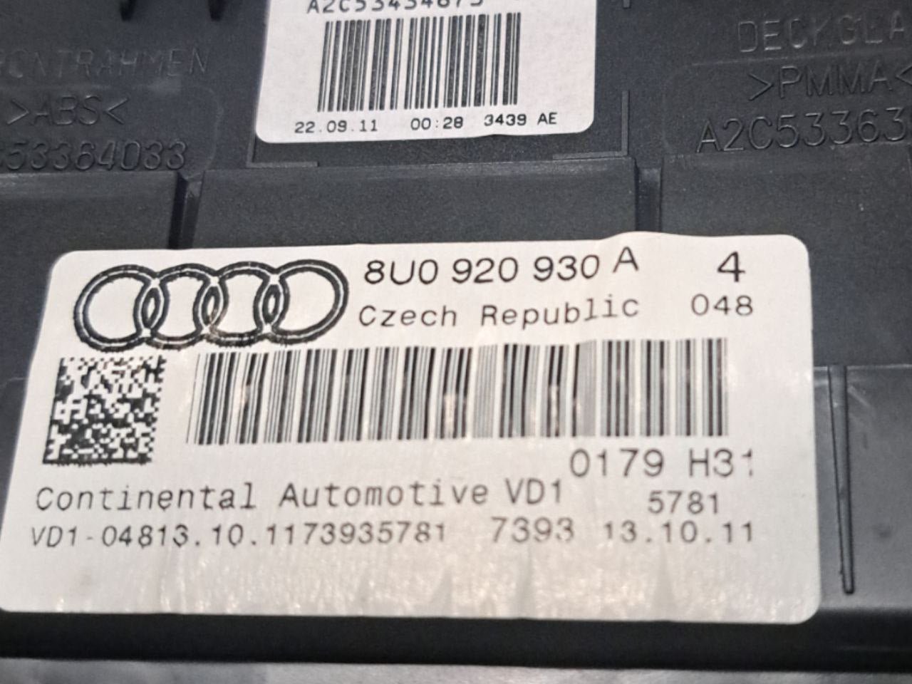 Tachimetro Audi Q3 8U 2.0 Diesel (2011 - 2018) COD:8U0920930A Contachilometri / Quadro Strumenti - F&P CRASH SRLS - Ricambi Usati