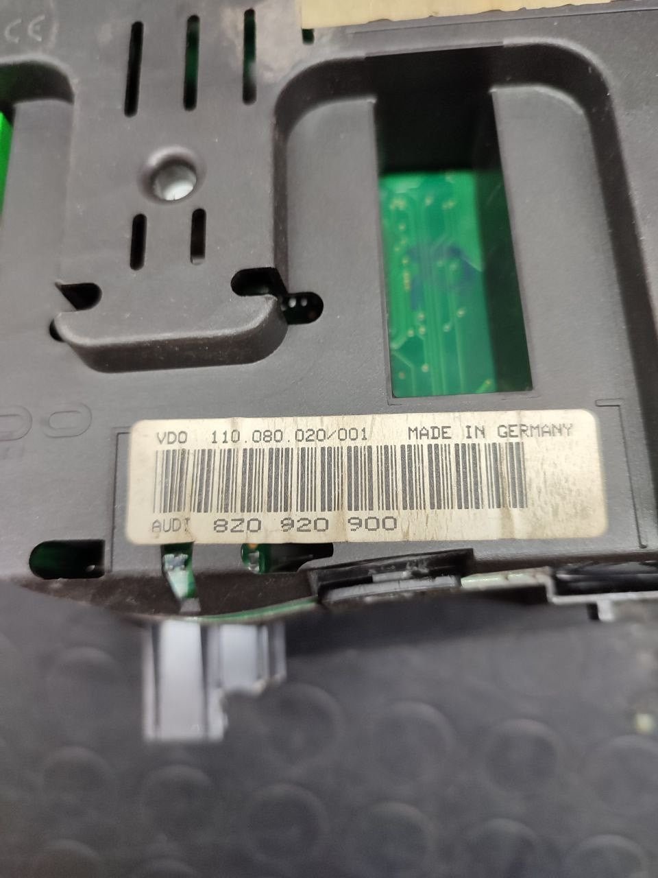 Tachimetro / Contachilometri Audi A2 1.4 tdi cod 8z0920900 - F&P CRASH SRLS - Ricambi Usati