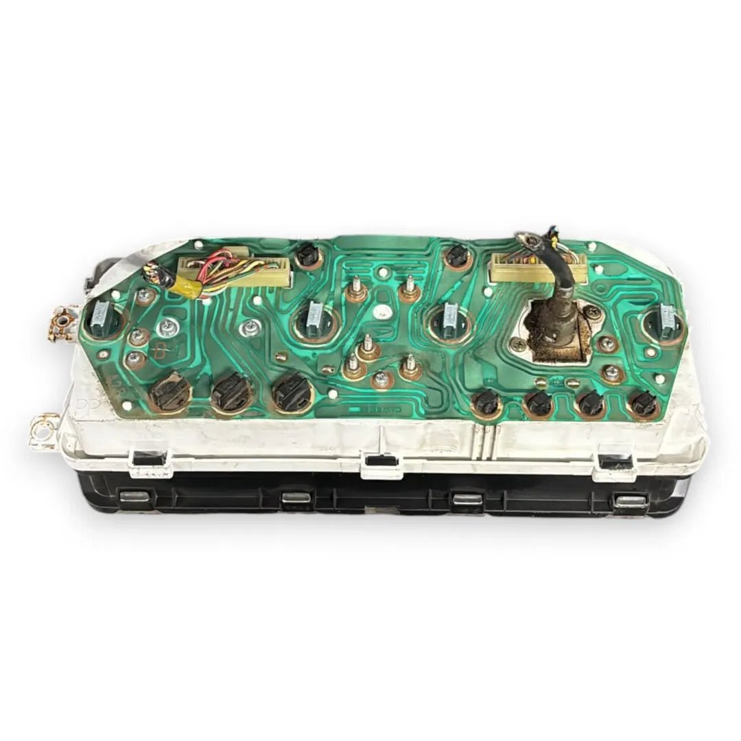 Dettaglio Quadro strumenti Daihatsu Feroza 1996–1999 cod. 83010-87627 - foto 2