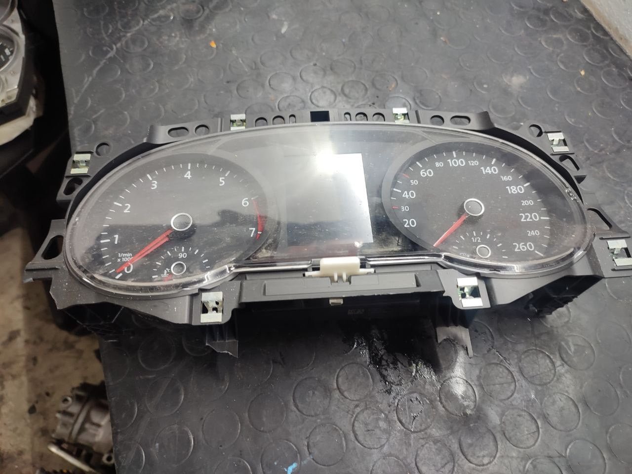 Speedometer odometer instrument panel Volkswagen Golf (mk7 - 2014) 1.2 tsi code 5g1920730a - F&P CRASH SRLS - Used Parts