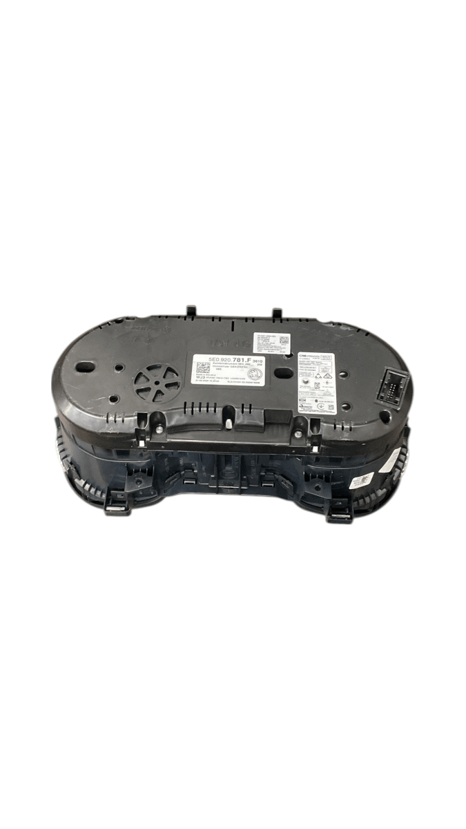 Tachimetro / contachilometri skoda octavia 1.6 diesel cod:5e0920781f (2017 - 2019) - F&P CRASH SRLS - Ricambi Usati