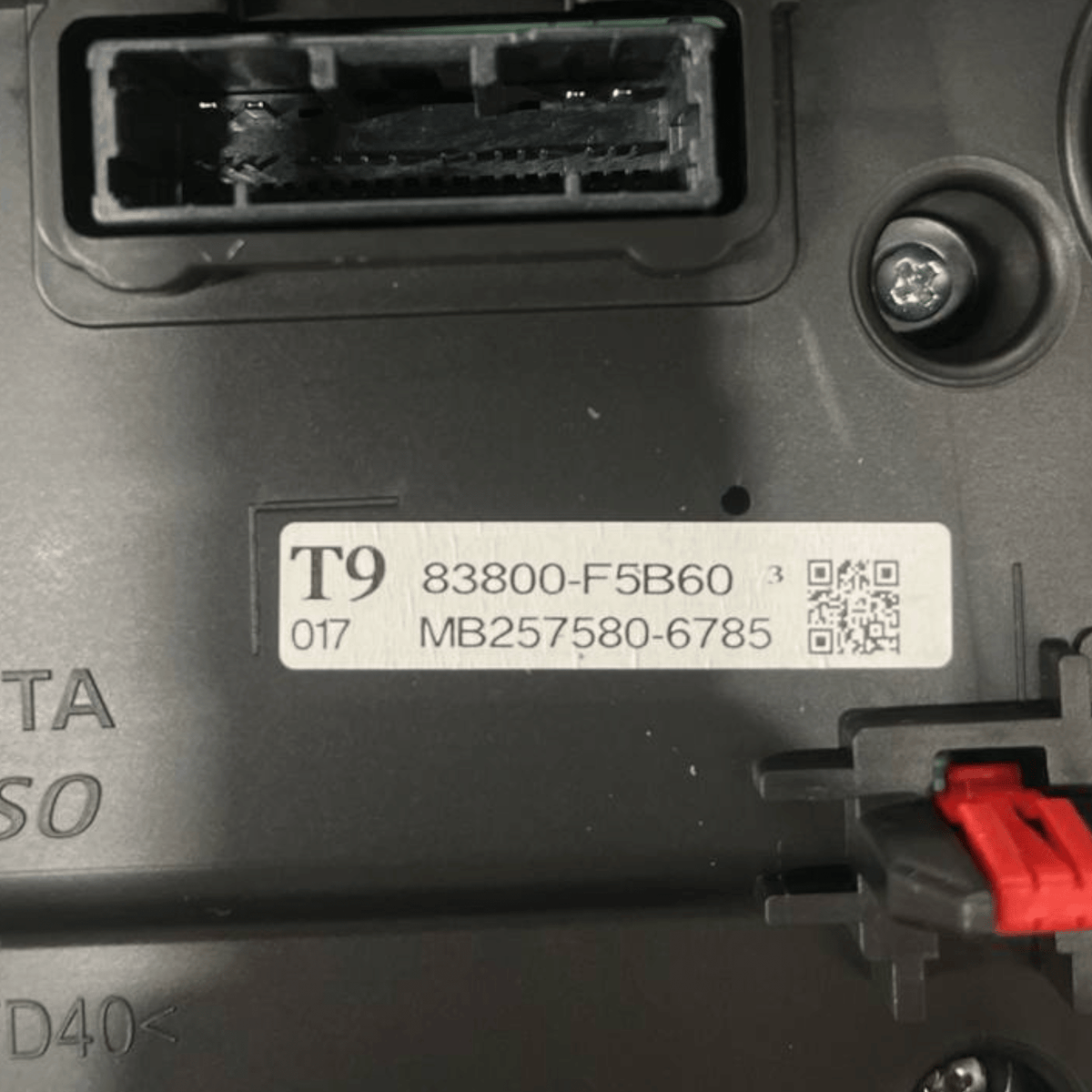 Speedometer / Odometer Toyota Yaris Cross 1.5 Petrol / Hybrid (2020 - ) code: 83800 - F5B60 - F&P CRASH SRLS - Used Parts