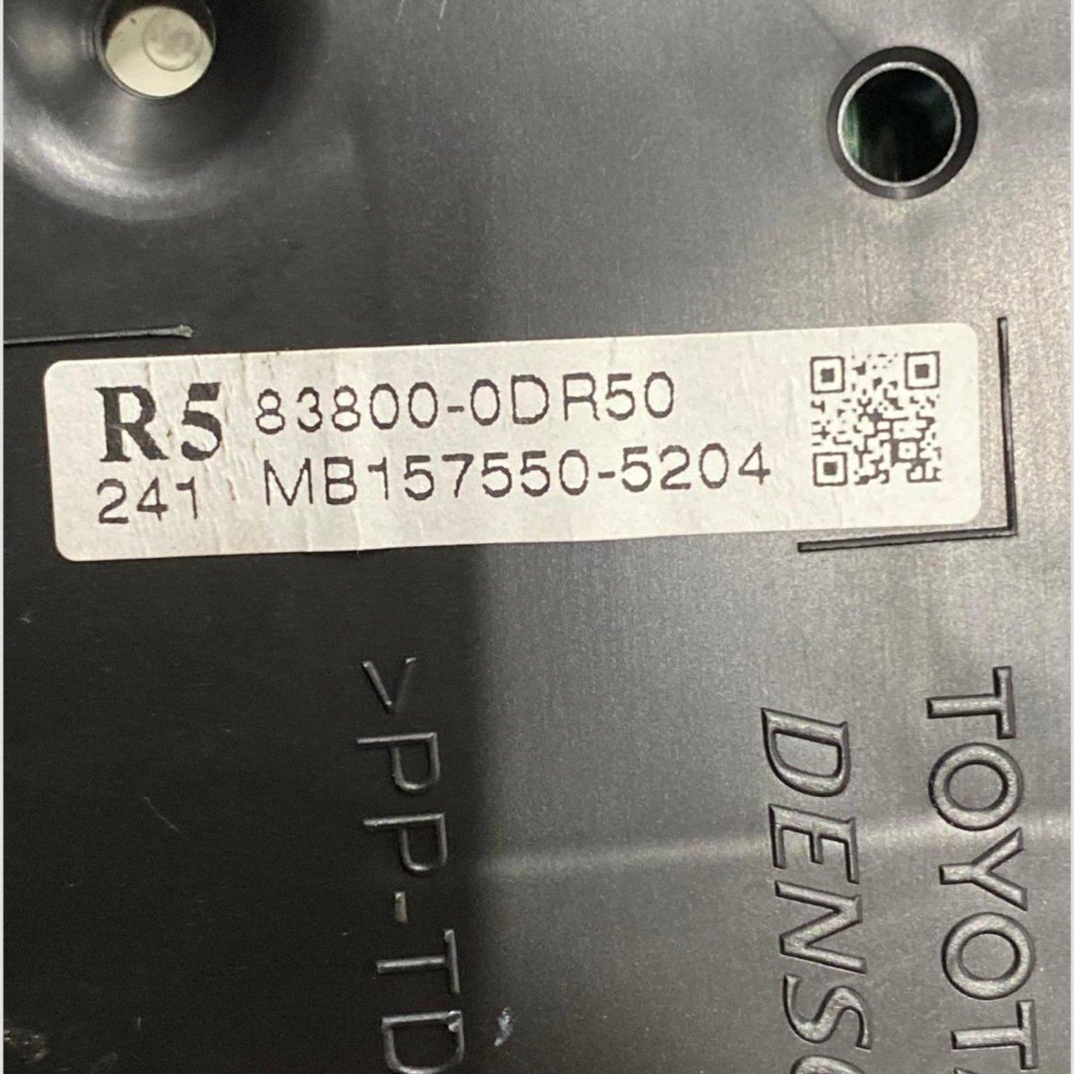 Speedometer / odometer Toyota Yaris III 1.3 Petrol (2011 - 2019) Code: MB157550 - 5204 - F&P CRASH SRLS - Used Parts