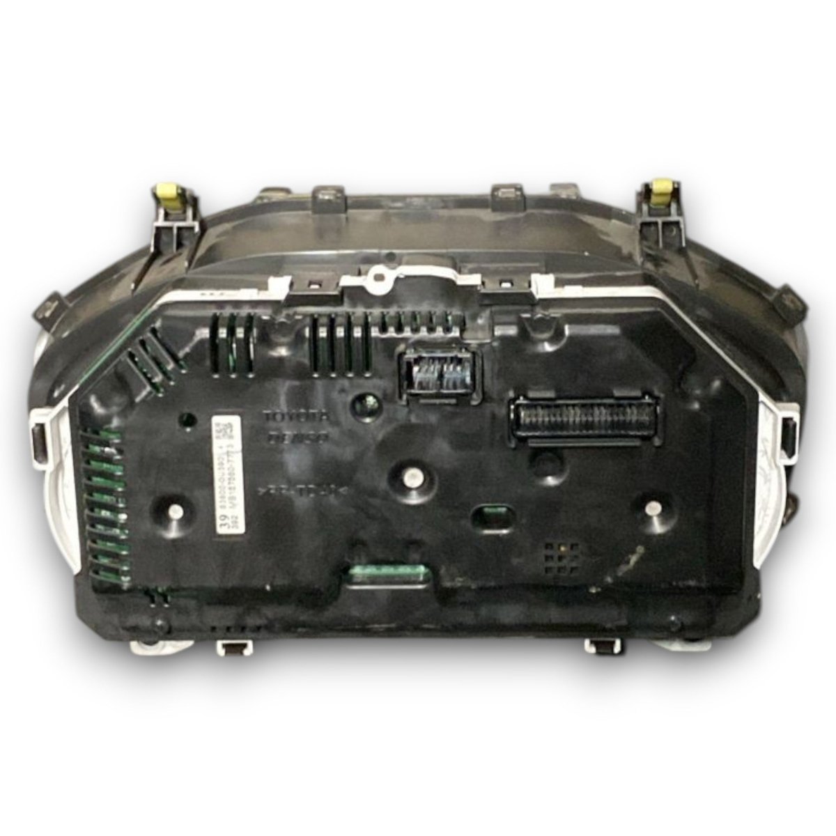 Tachimetro / contachilometri Toyota Yaris III cod . 83800 - 0u390 1.5 hybrid (2011 > 2021) - F&P CRASH SRL - Ricambi Usati