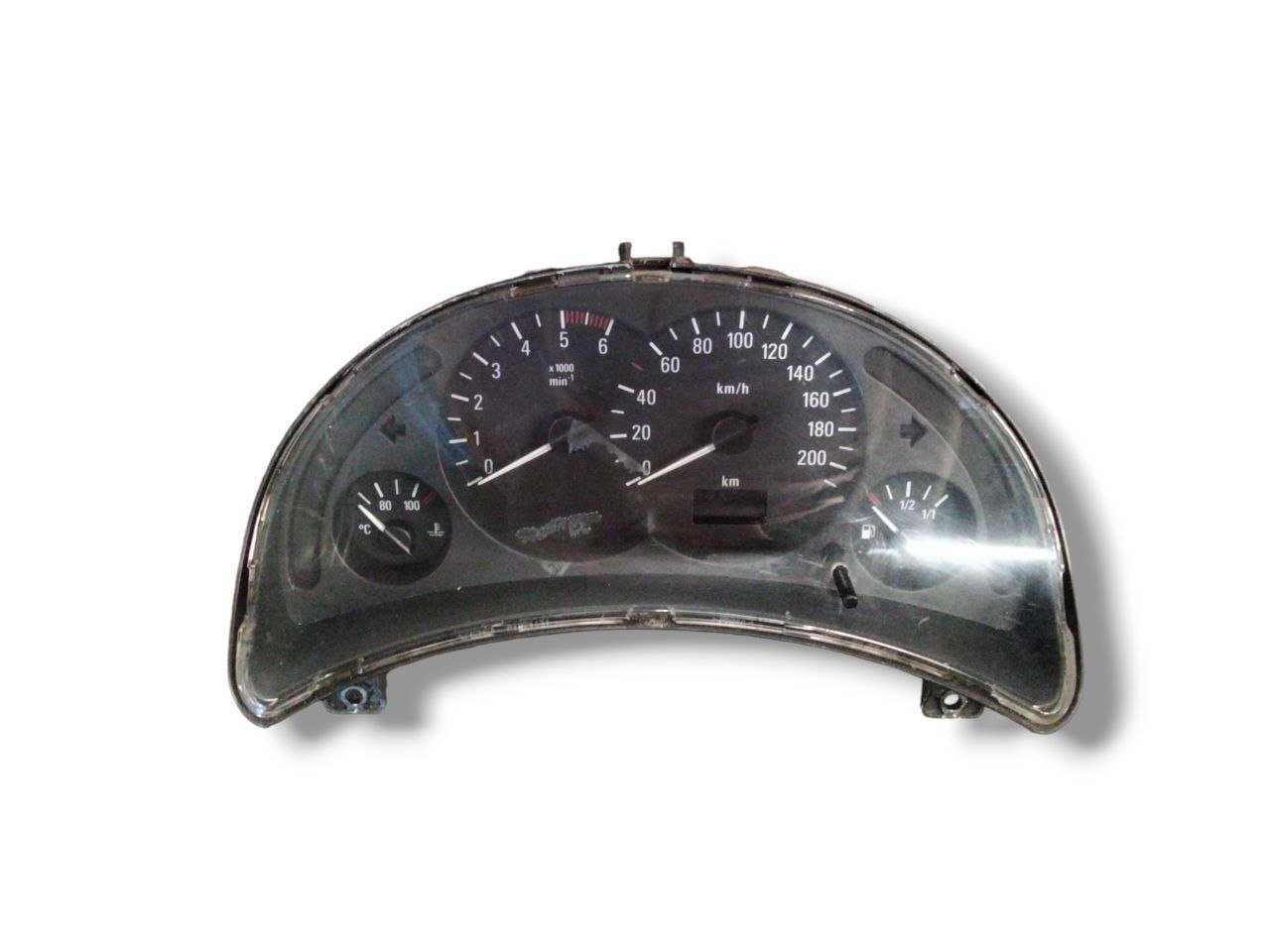 Opel Corsa C 1.3 diesel speedometer (2000 - 2006) code 13140231LA odometer / Instrument panel - F&P CRASH SRLS - Used Parts