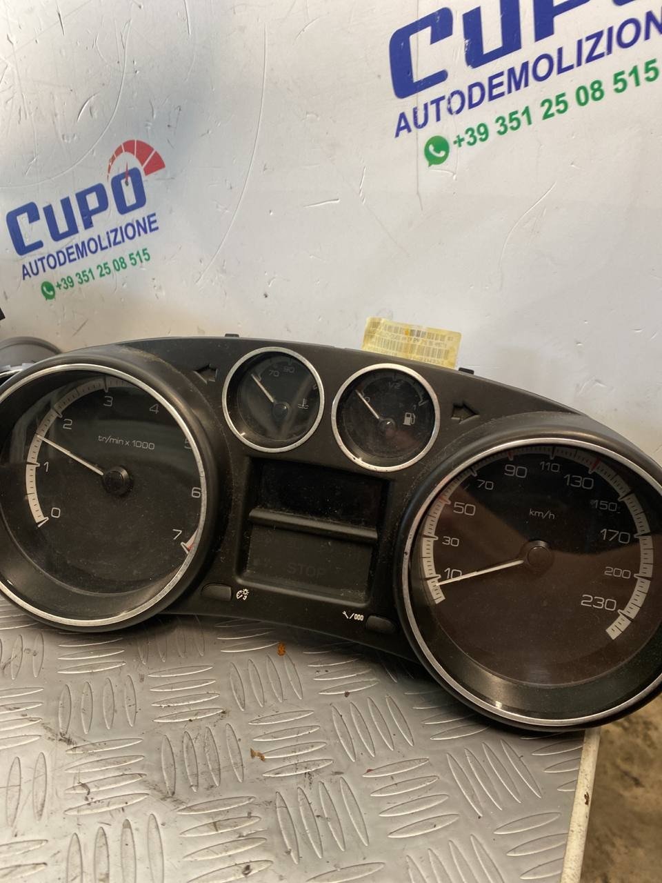 Tachimetro quadro strumenti Peugeot 308 cod:9665107380 - F&P CRASH SRLS - Ricambi Usati