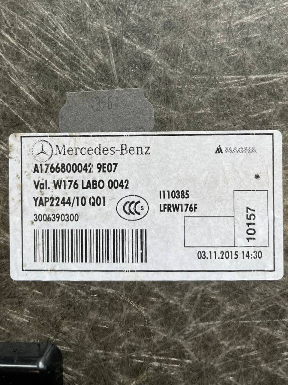 Tappeto / Ripiano Bagagliaio Copri Ruota Mercedes SLK W171 (2004 al 2011) cod: A1766800042 - F&P CRASH SRLS - Ricambi Usati