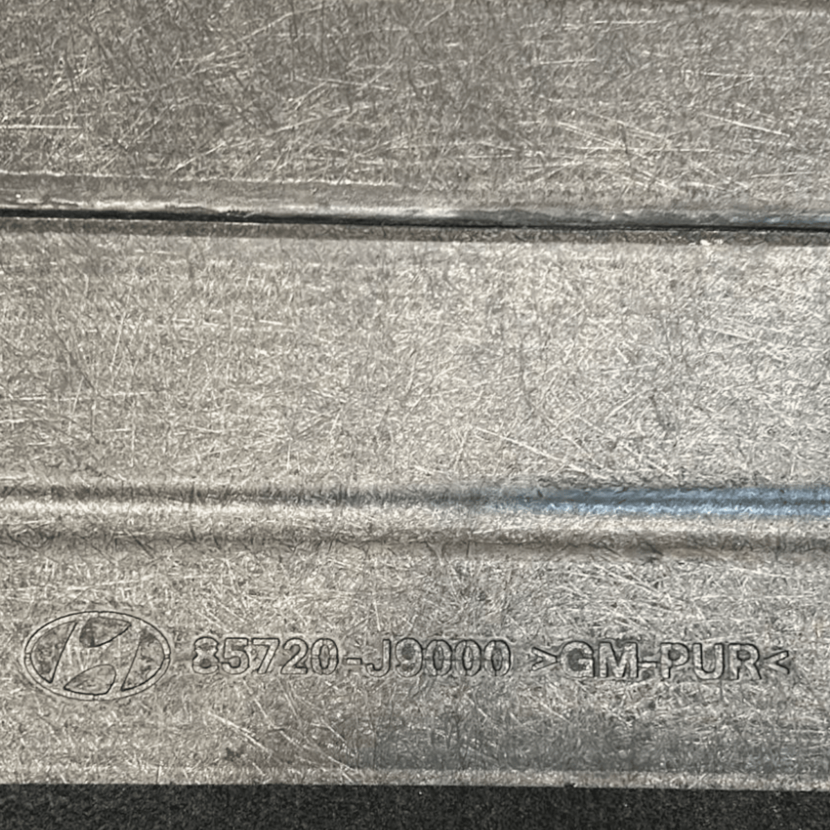 Tappeto / Ripiano Hyundai Kona (2017 >) cod:85720 - J9000 - F&P CRASH SRLS - Ricambi Usati